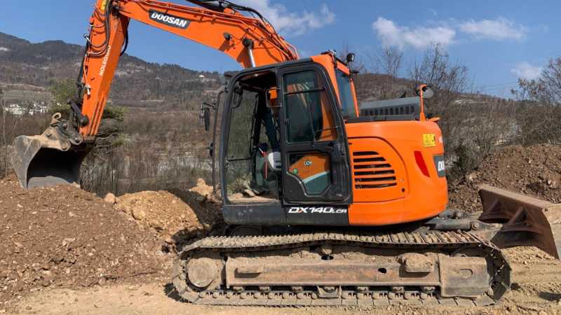 OmecoHub - DOOSAN DX140LCR-5